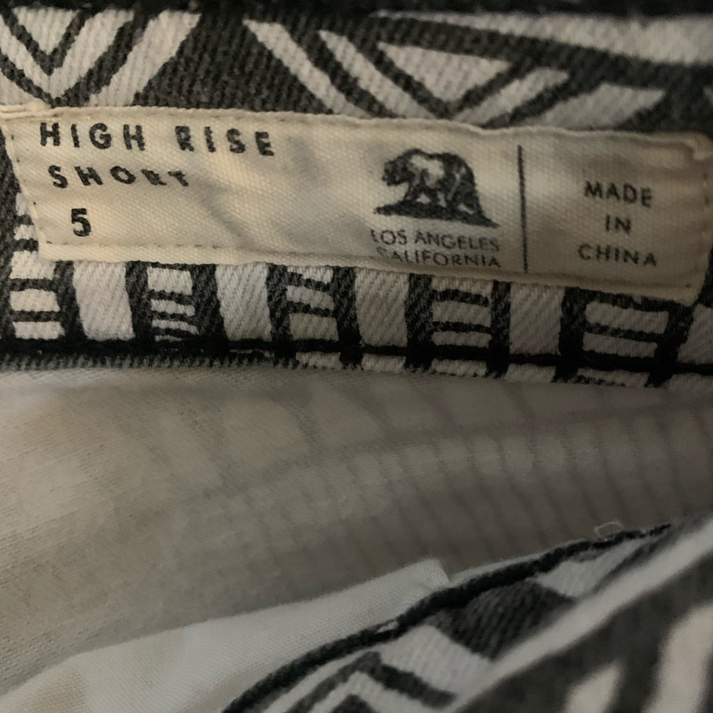 Bullhead Aztec Design High Rise Shorts - Picture 4 of 6